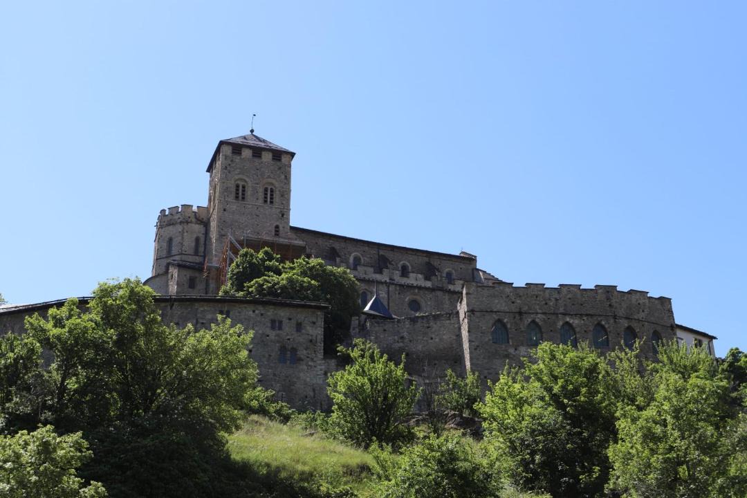 Photo of Others in Sion