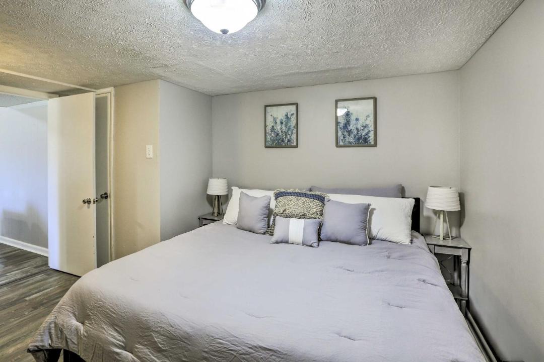 Photo of Bedroom in Hendersonville