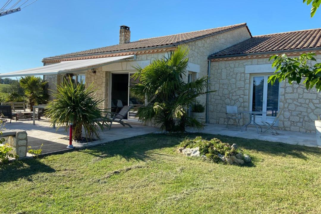 Photo of Buildings in Riocaud