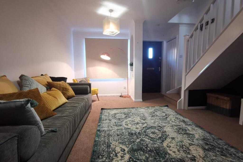 Photo of Livingroom in Little Stoke