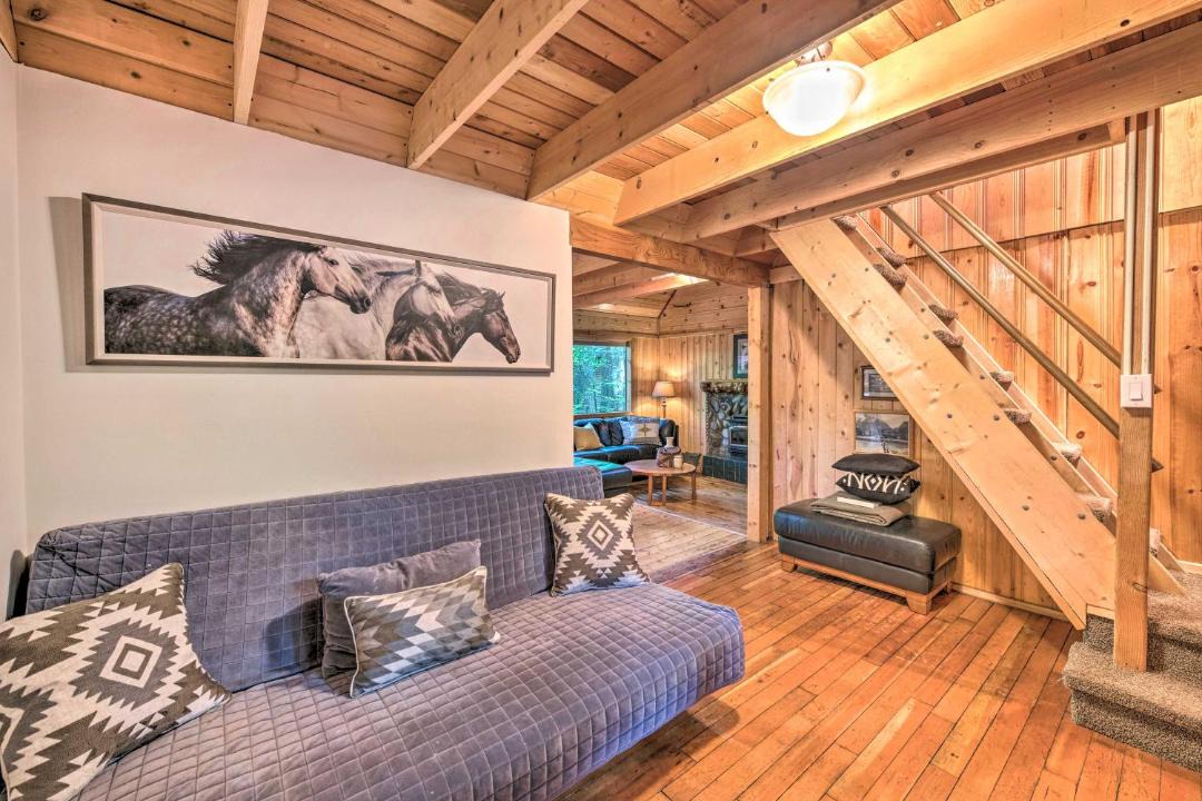 Photo of Others in Index