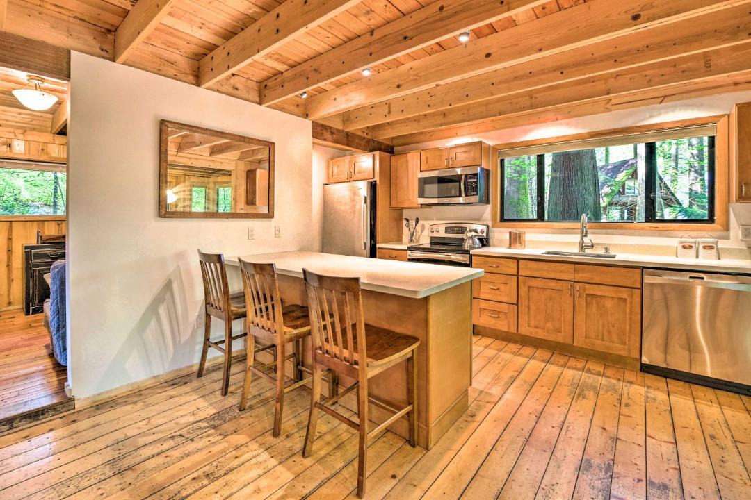 Photo of Others in Index