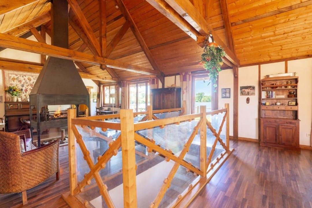 Photo of Others in Ferce