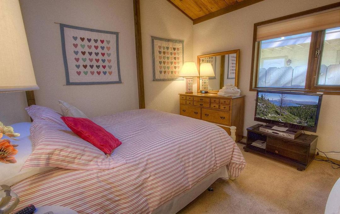 Photo of Bedroom in Al Tahoe