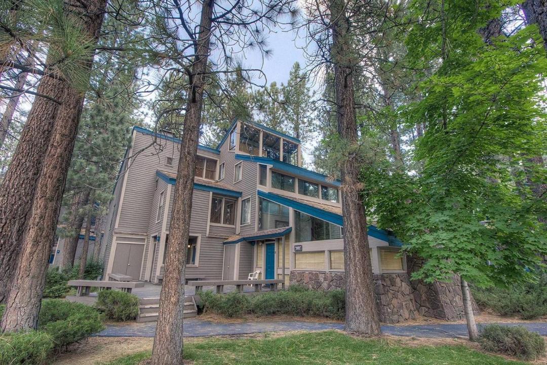 Photo of Buildings in South Lake Tahoe