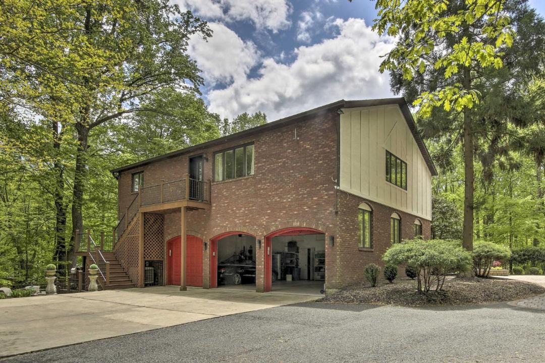 Photo of Others in Long Green