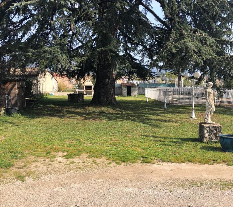 Photo of Others in Laroque