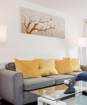 Photo of Livingroom in Cann Hall