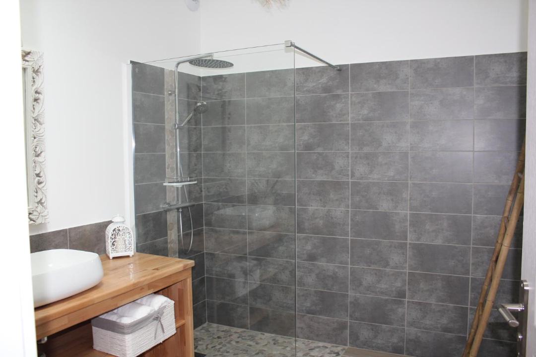 Photo of Bathroom in Andilly