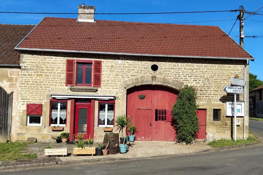 Photo of Buildings in Celles-en-Bassigny