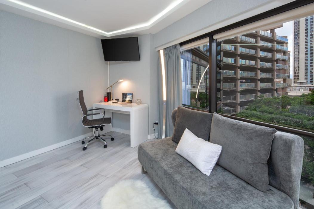 Photo of Others in Downtown Honolulu