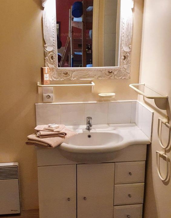 Photo of Bathroom in Montchat
