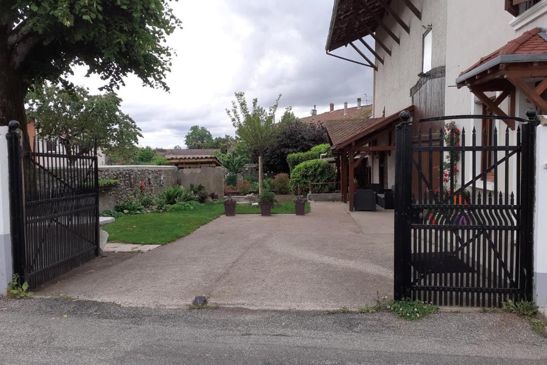 Photo of Others in Beaucroissant