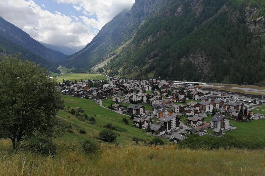 Photo of Others in Taesch