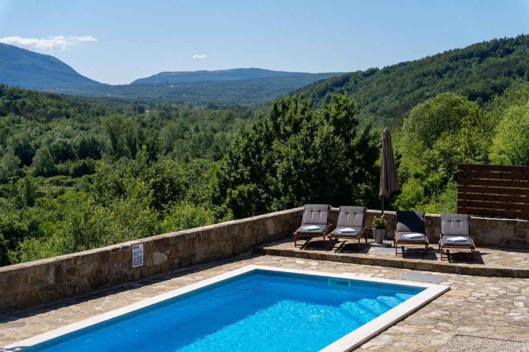 Photo of Outdoor in Pican