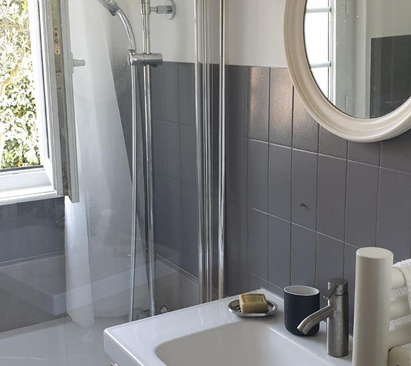 Photo of Bathroom in Combrit