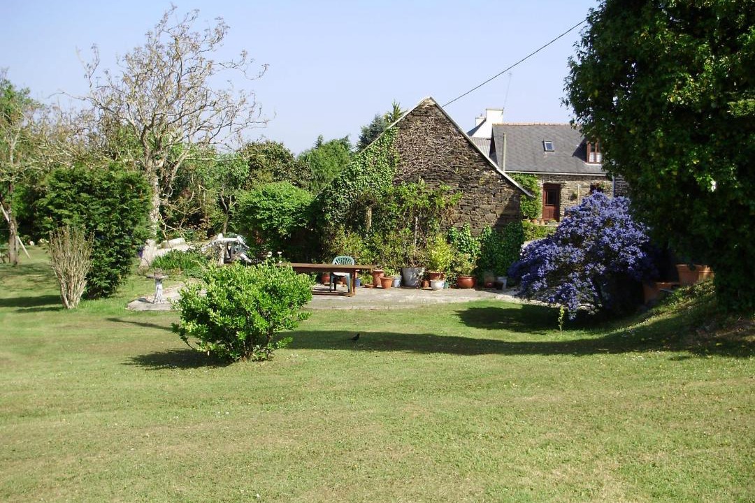 Photo of Buildings in Saint-Segal