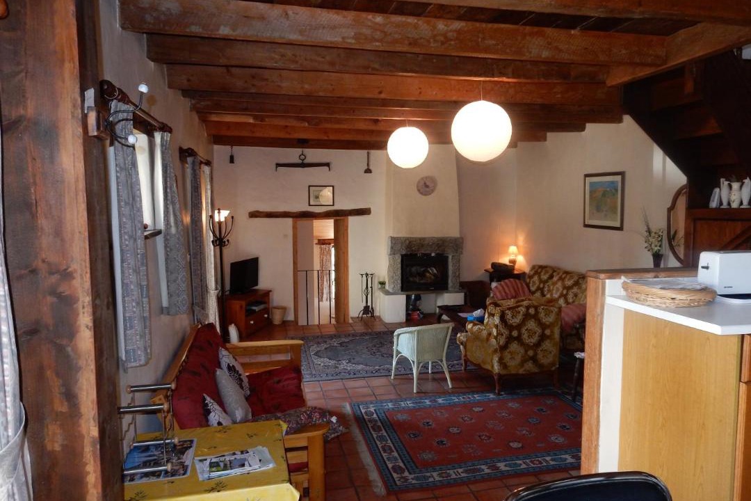 Photo of Livingroom in Saint-Segal