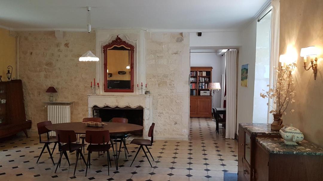 Photo of Others in Avy