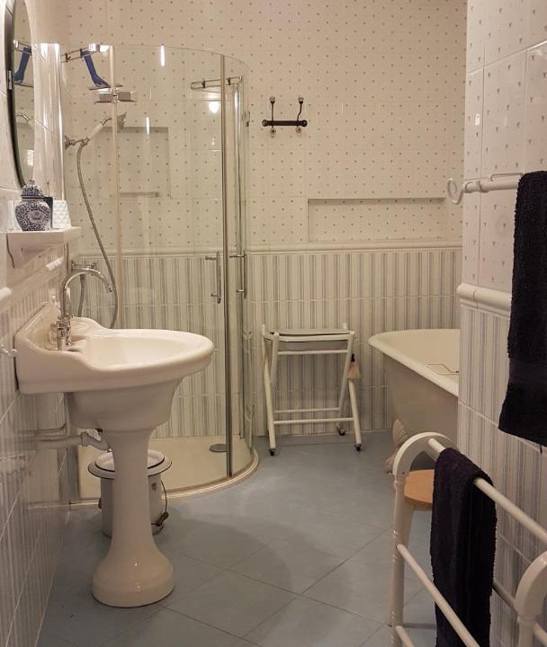 Photo of Bathroom in Avy