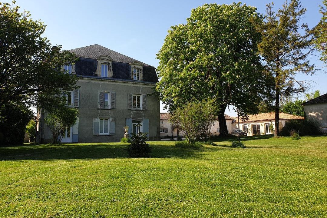 Photo of Others in Cherves-Richemont