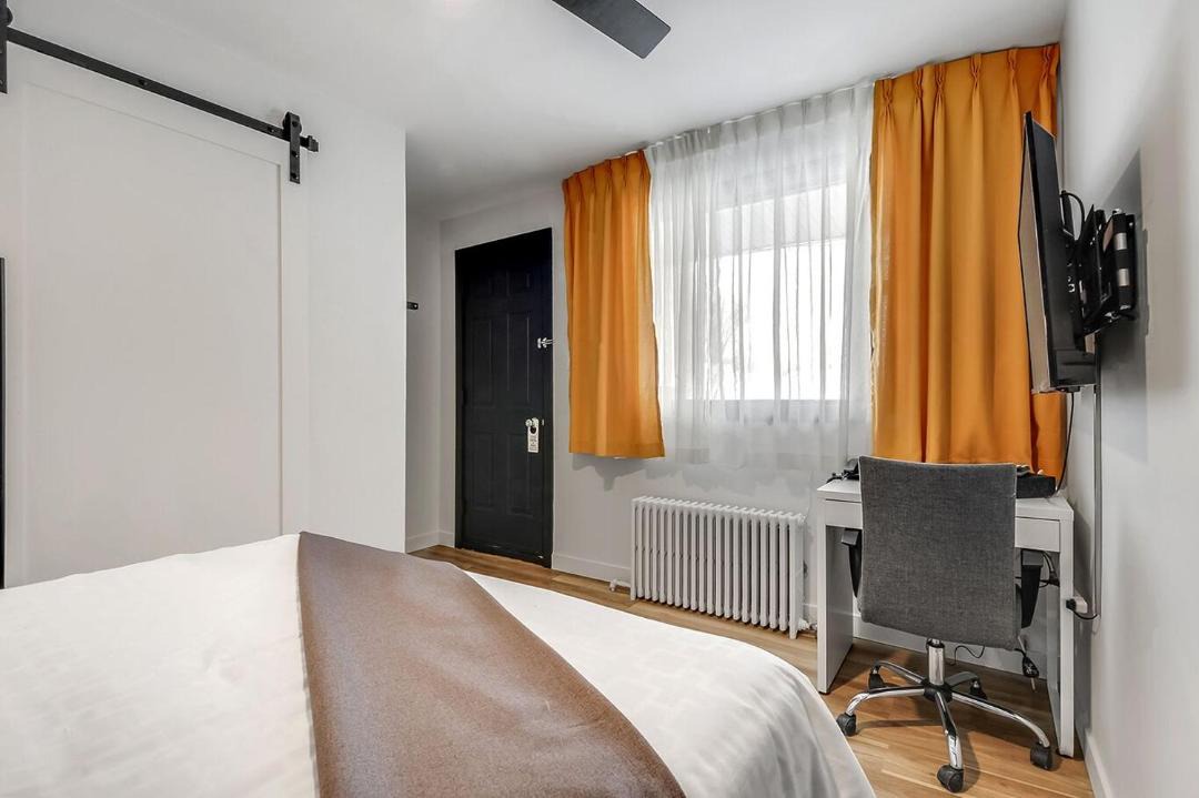 Photo of Bedroom in Desjardins