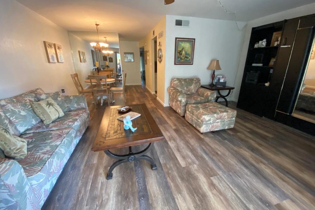 Photo of Livingroom in Bayview