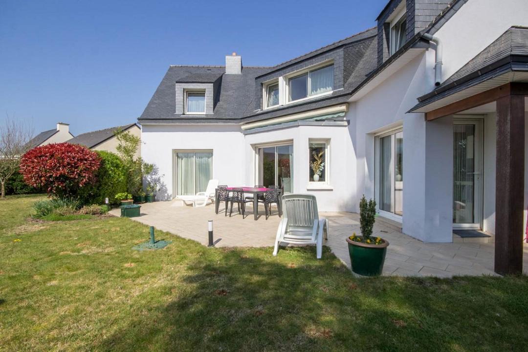 Photo of Buildings in Plescop