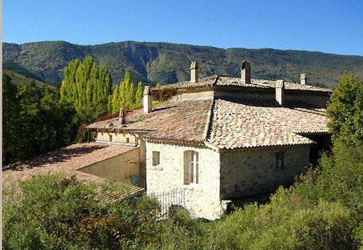 Photo of Buildings in Les Omergues