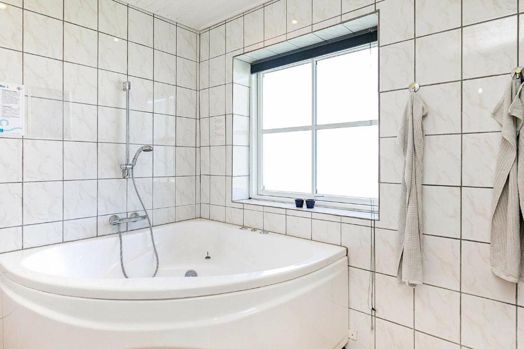 Photo of Bathroom in Lokken
