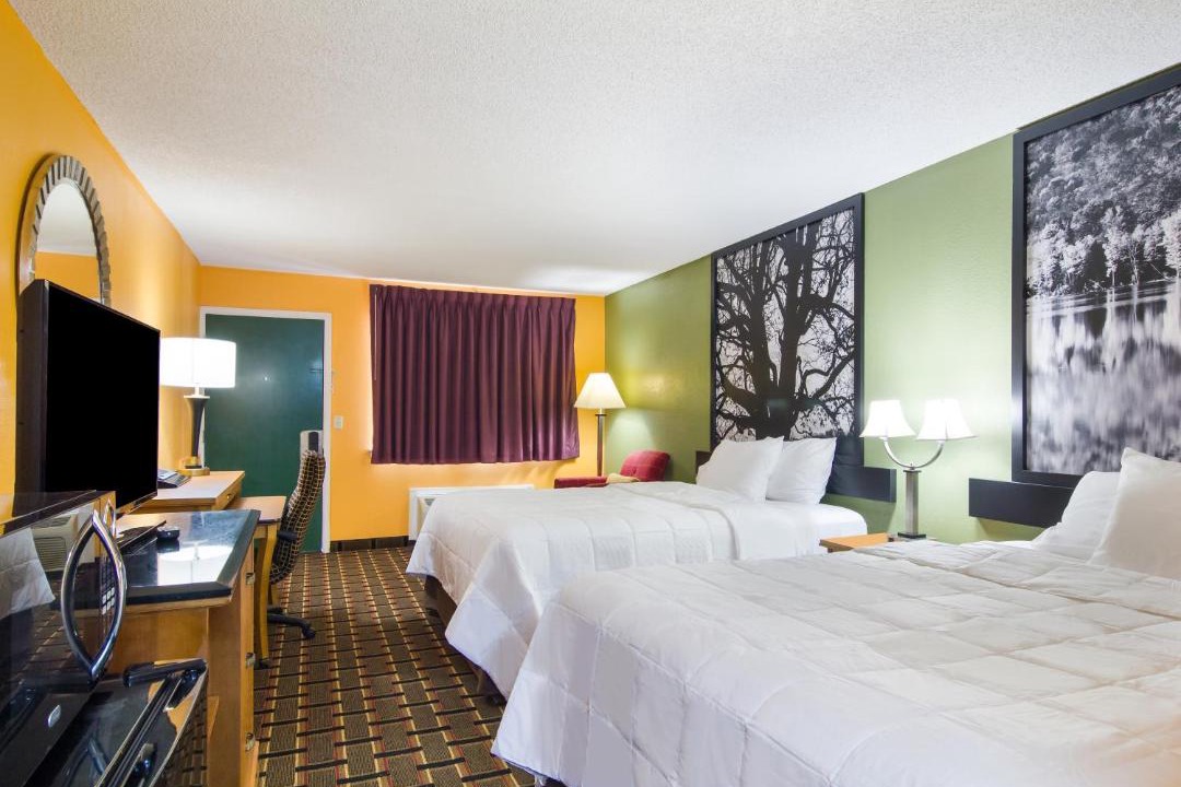 Photo of Others in Darien