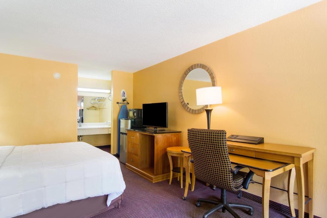 Photo of Others in Darien