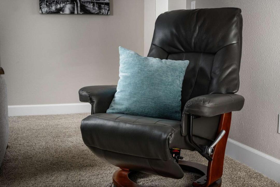Photo of Livingroom in Happy Valley