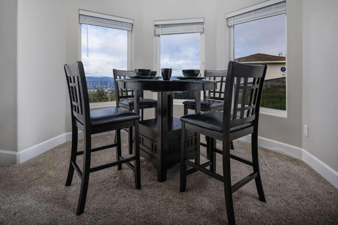 Photo of Livingroom in Happy Valley