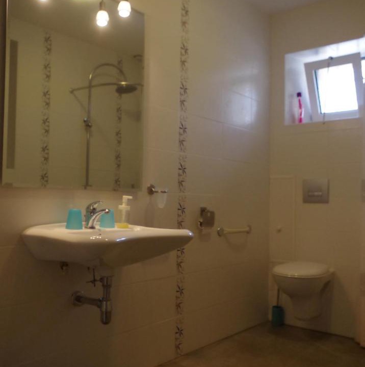 Photo of Bathroom in Courcelles