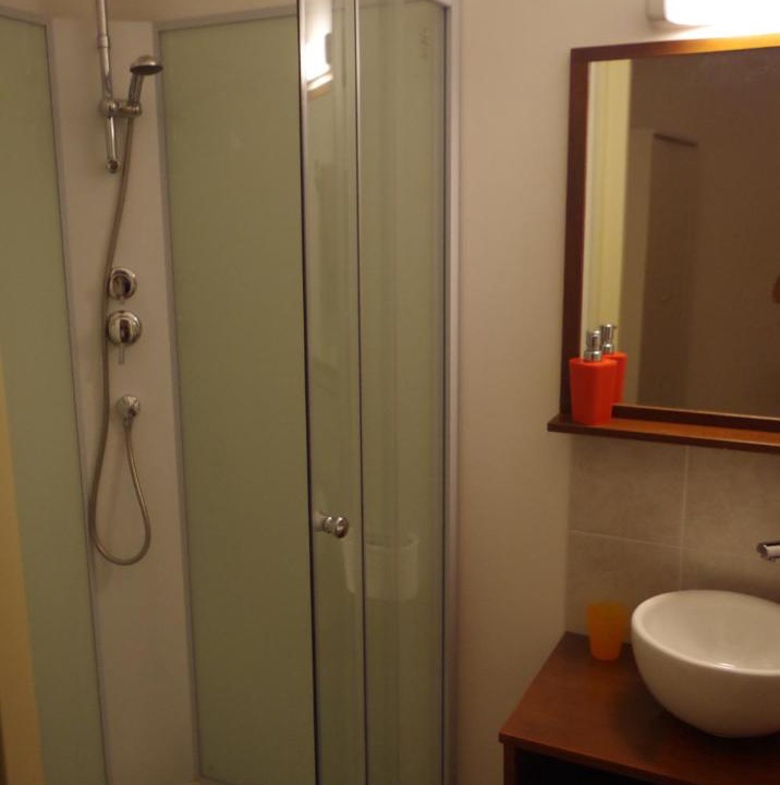 Photo of Bathroom in Courcelles