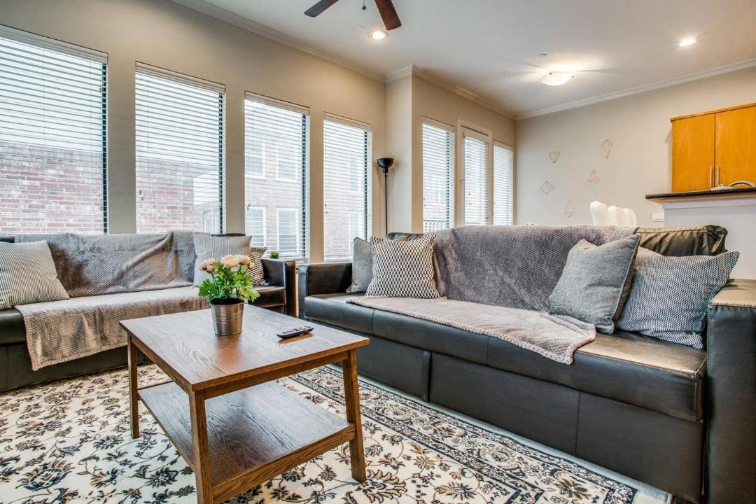 Photo of Livingroom in Oak Lawn