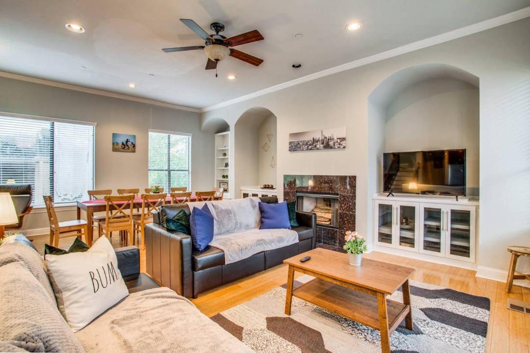 Photo of Livingroom in Oak Lawn