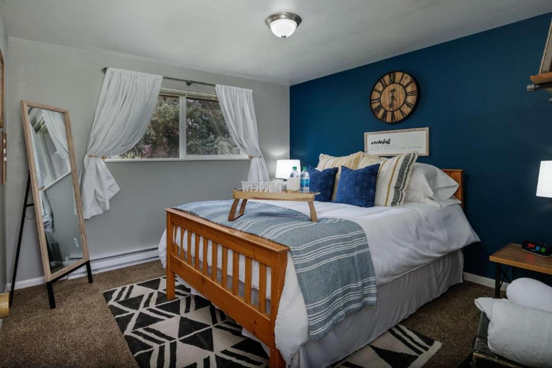 Photo of Bedroom in Newberg