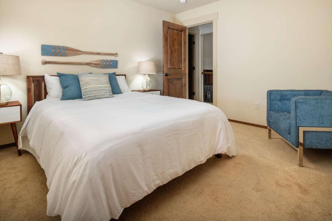 Photo of Bedroom in Rosemont Summit
