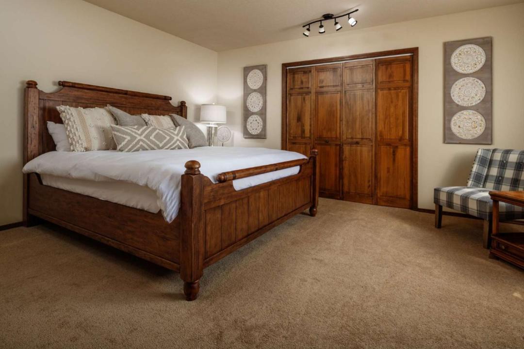 Photo of Bedroom in Rosemont Summit