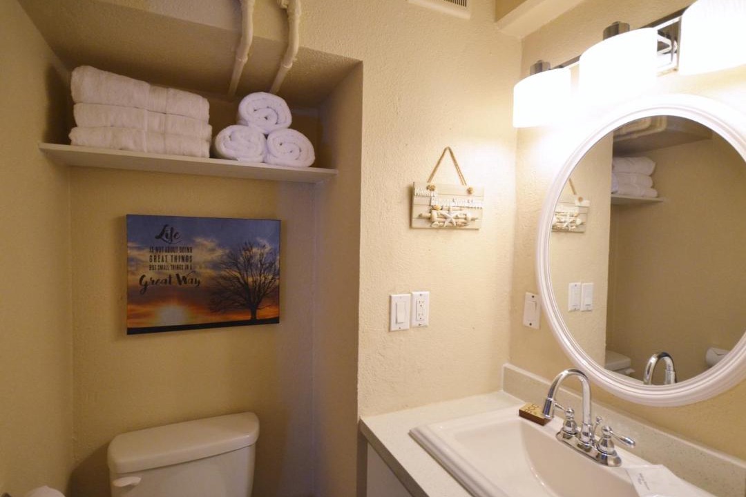 Photo of Bathroom in Waikiki