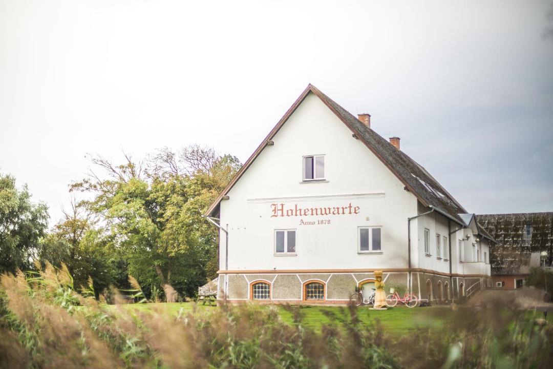 Photo of Others in Hojer