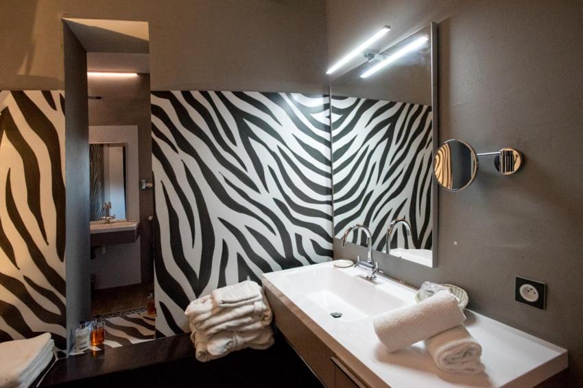 Photo of Bathroom in Collias
