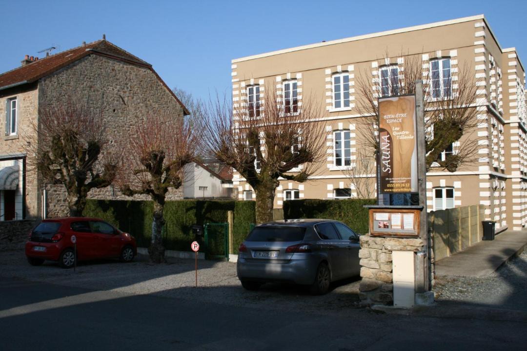 Photo of Buildings in Crozant