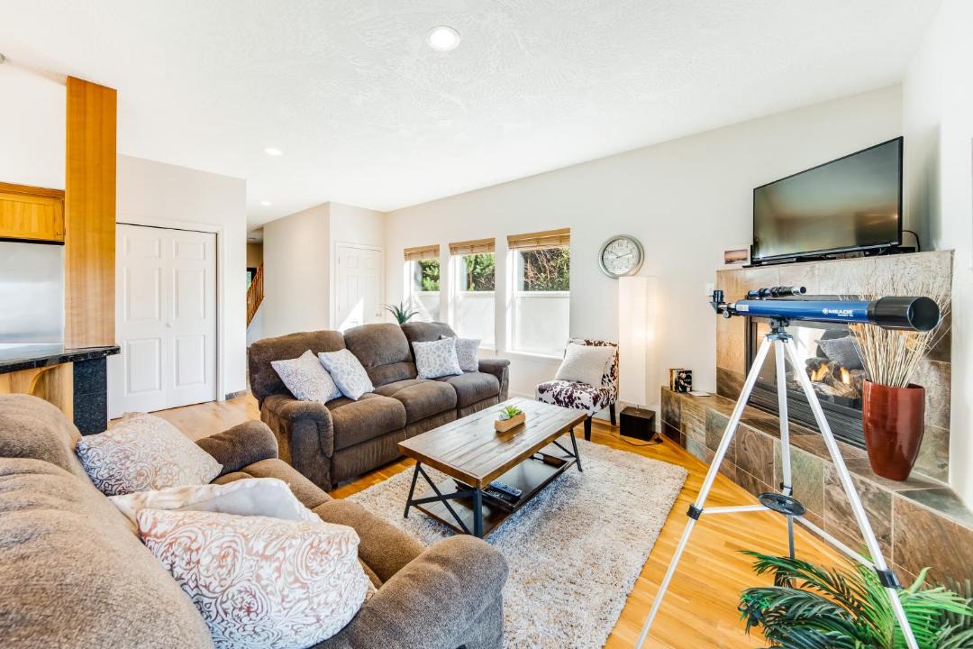 Photo of Livingroom in Agate Beach