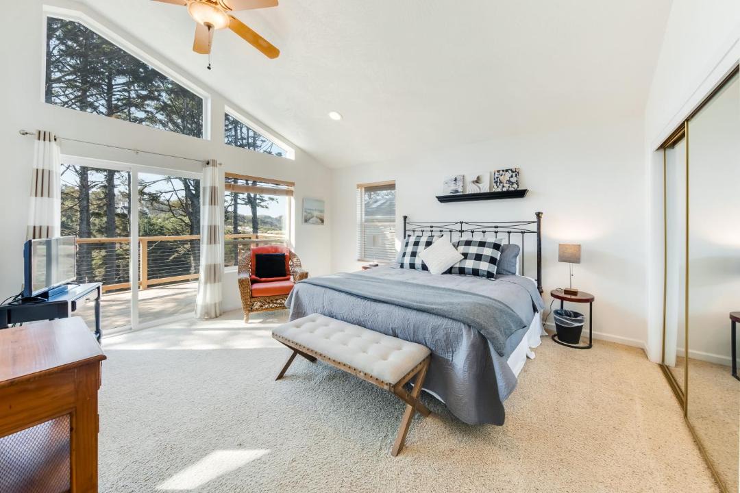 Photo of Bedroom in Agate Beach