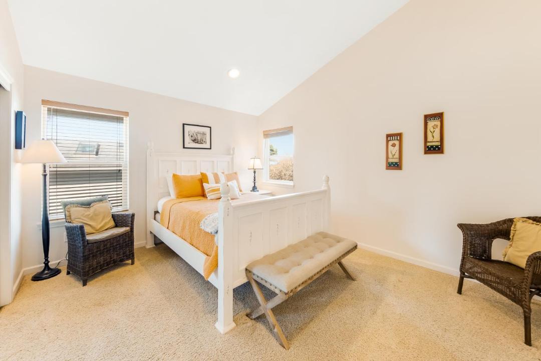 Photo of Bedroom in Agate Beach