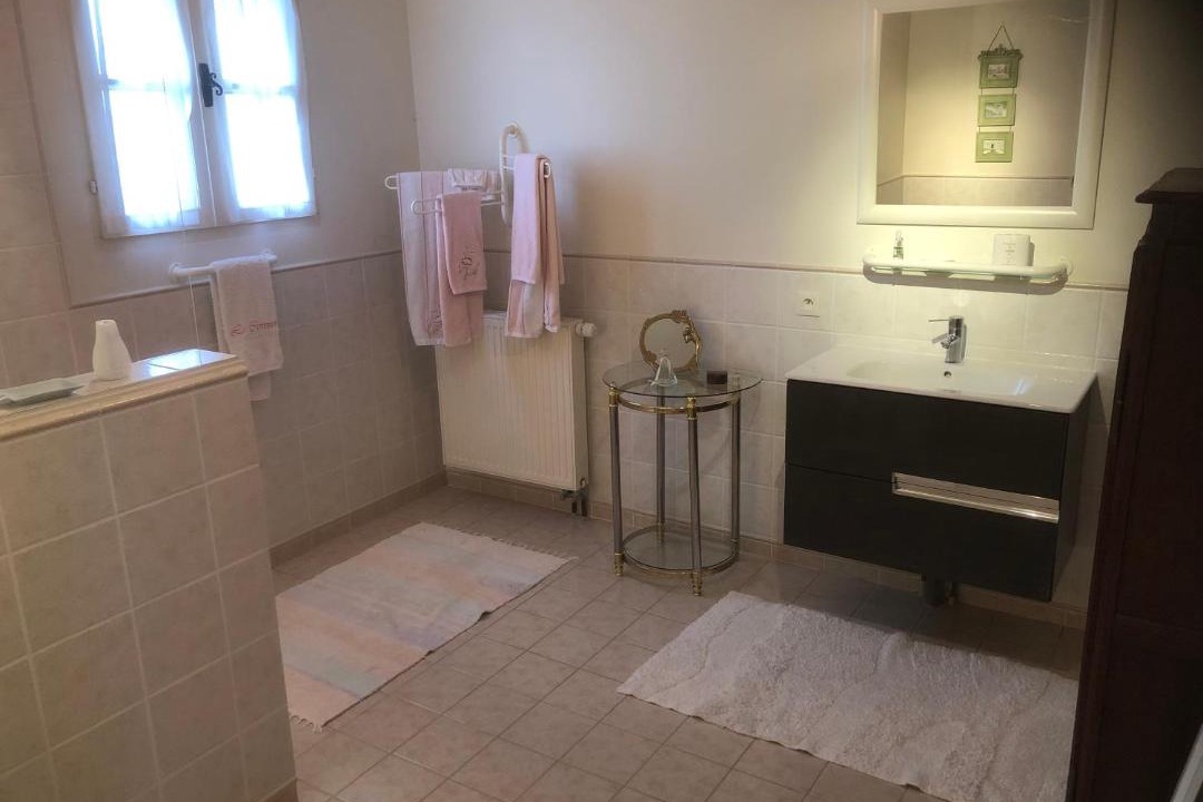 Photo of Bathroom in Sambin