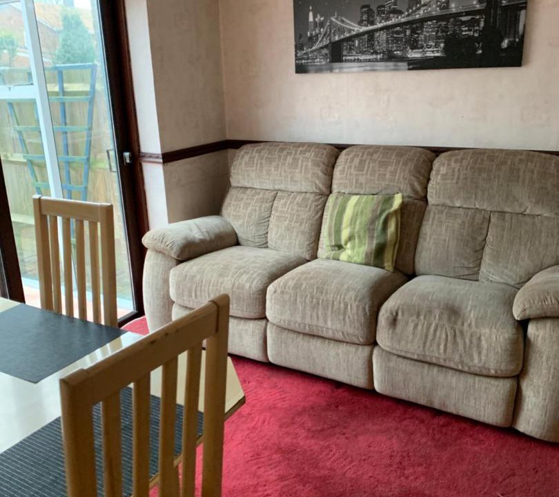 Photo of Livingroom in Crawley